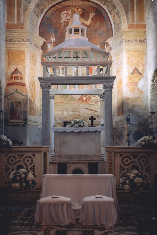 La cerimonia nella chiesa dell’Abbazia