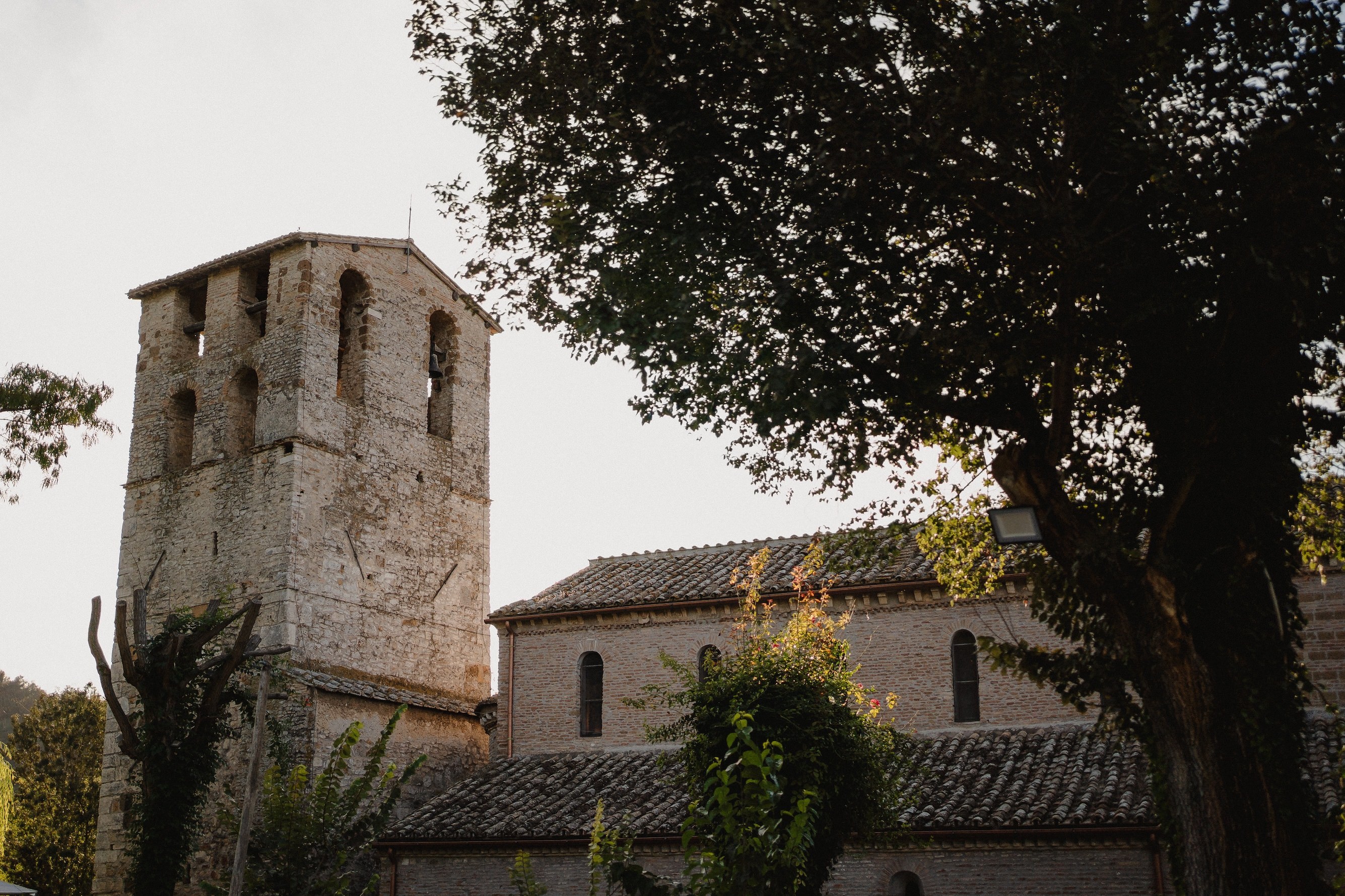 Il campanile e la pietra dell’Abbazia