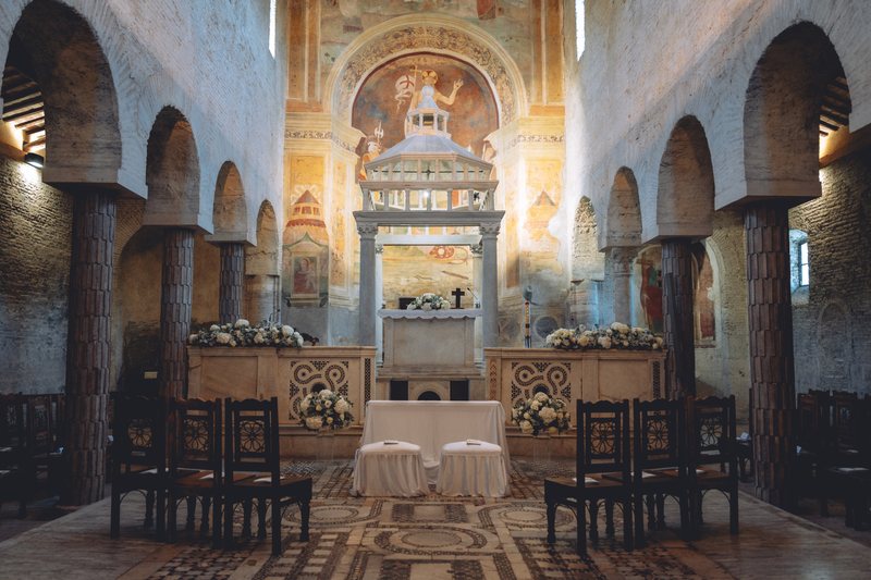La cerimonia nella chiesa dell’Abbazia