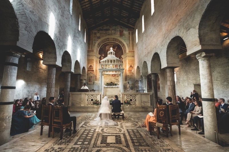La cerimonia nella chiesa dell’Abbazia