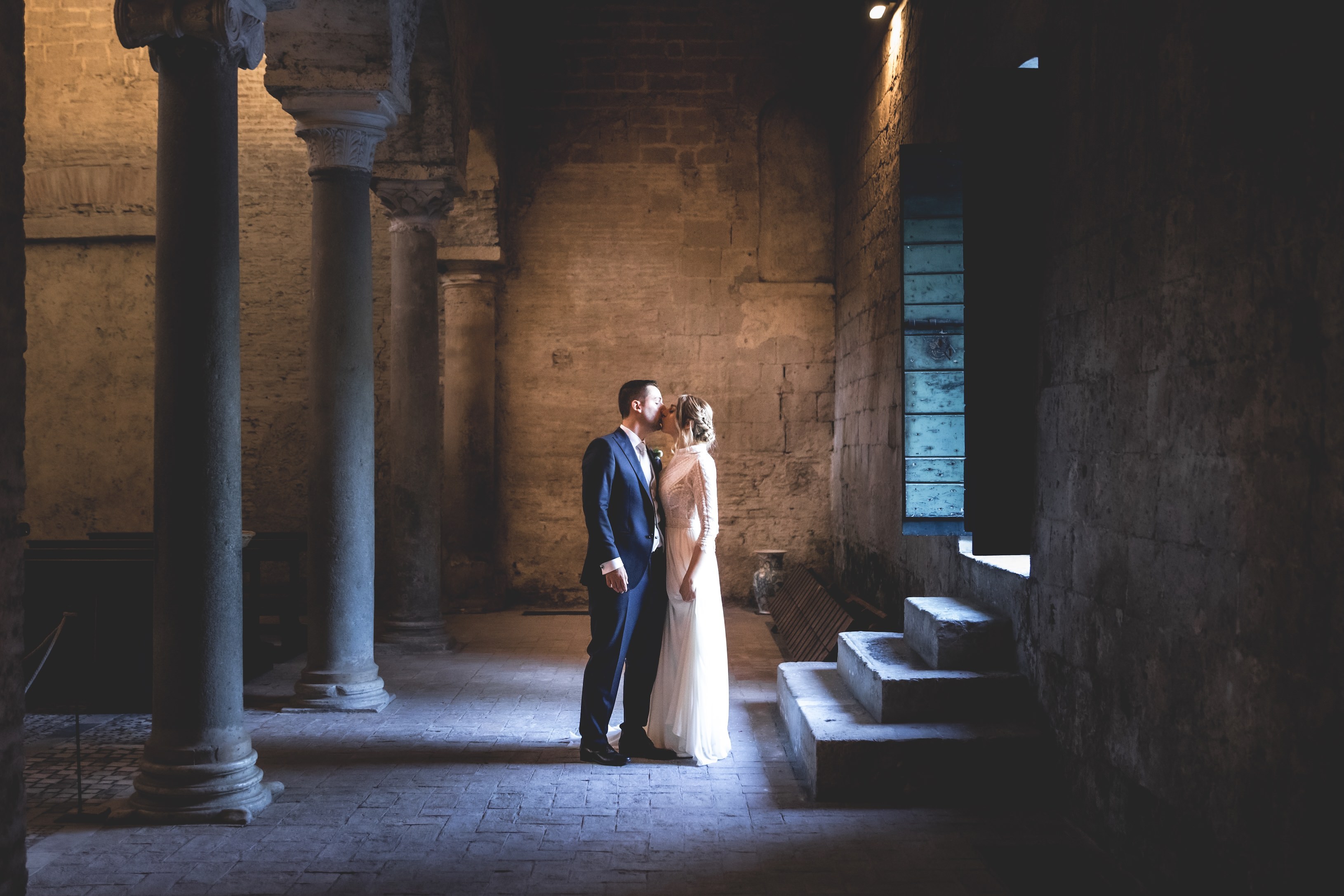 Gli sposi nella luce degli ambienti dell’Abbazia